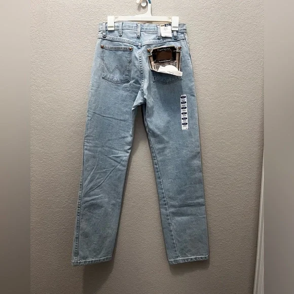 Wrangler Women’s Light Wash Slim Fit Cowboy Cut Jeans Size 9 x 32 Cowboy Carter - Picture 7 of 8